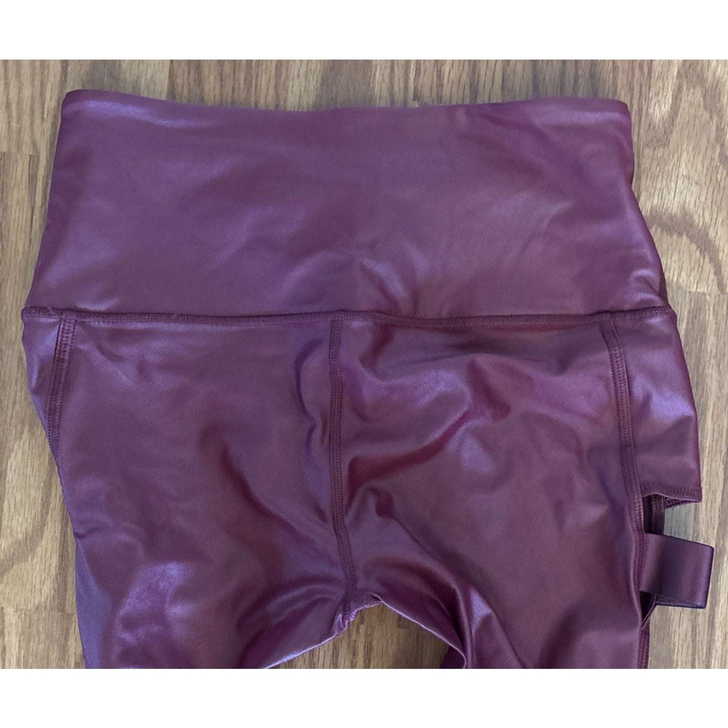 Victoria Sport Knockout HighWaist Burgundy Leggings With Side Cutout Detail Sz S