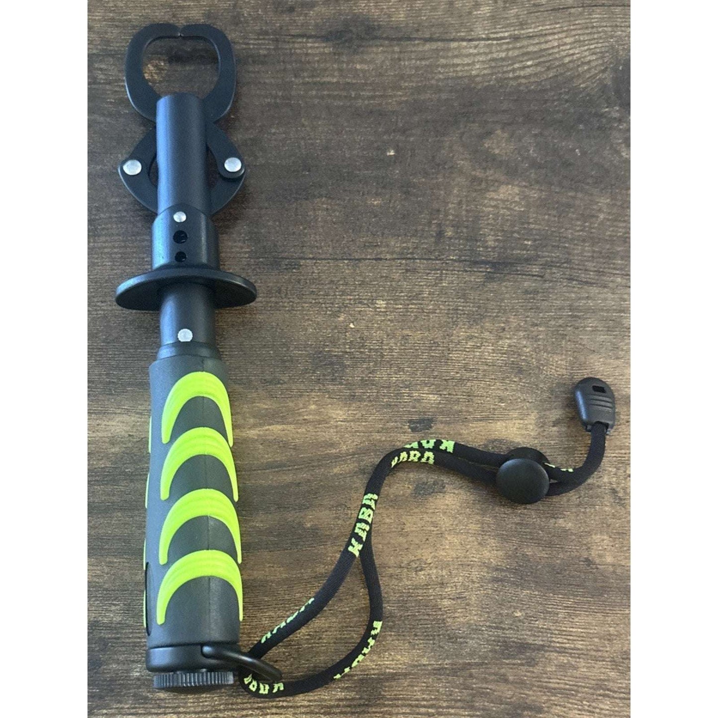 Fish Lip Gripper with 40lb Scale Professional Fishing Tool Lip Grabber Holder