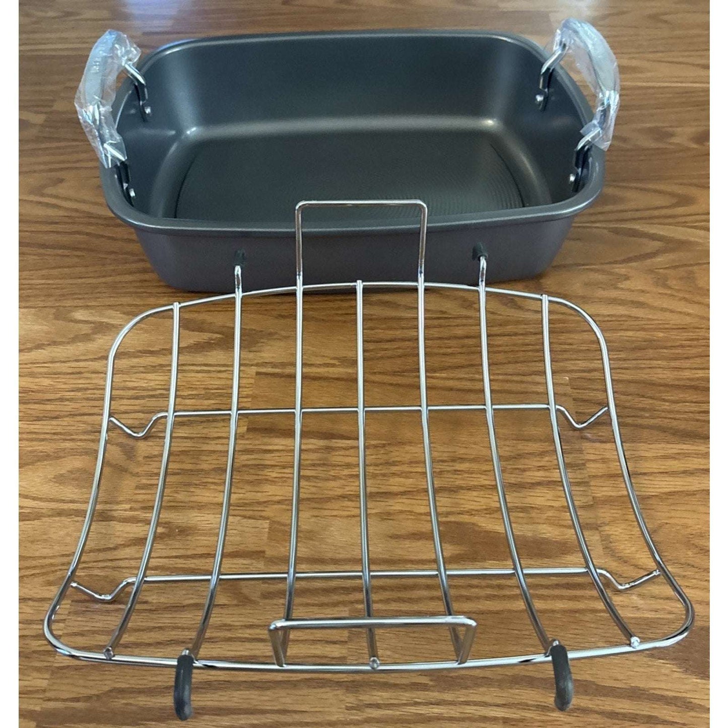 Circulon Nonstick Roasting Pan / Roaster w/ Rack - 17 Inch x 13 Inch 24lbs Gray