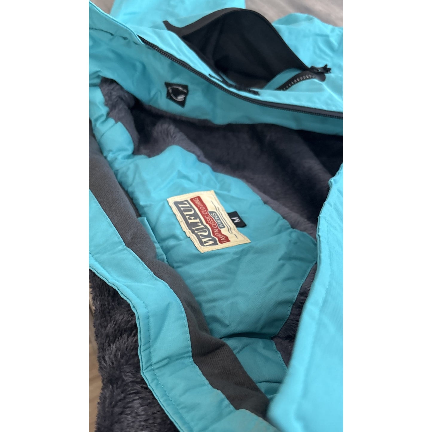 WULFUL Men's Sz Medium Waterproof Ski Jacket Warm Winter Detachable Hood in Teal