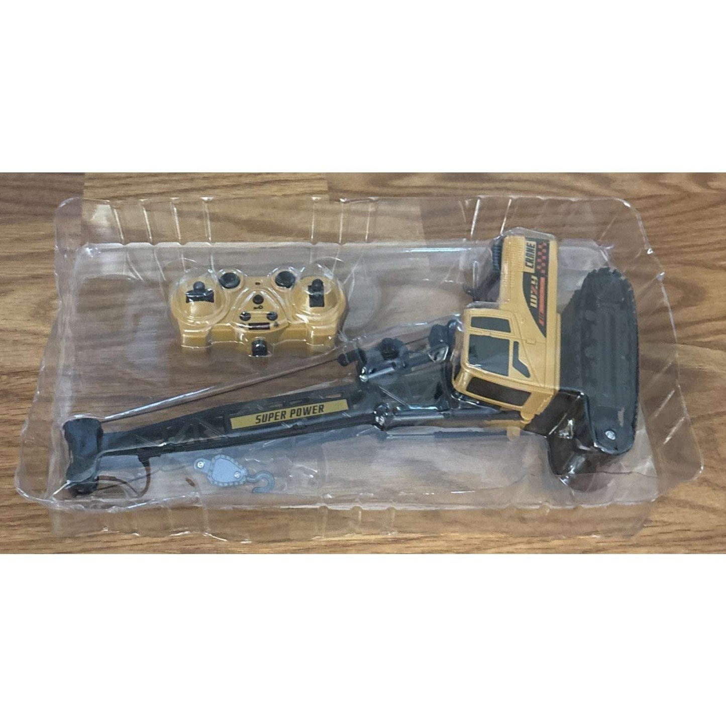 690-D1 Remote Control RC Die Cast Metal Crane 8-Channel Lights Music 360° Rotate