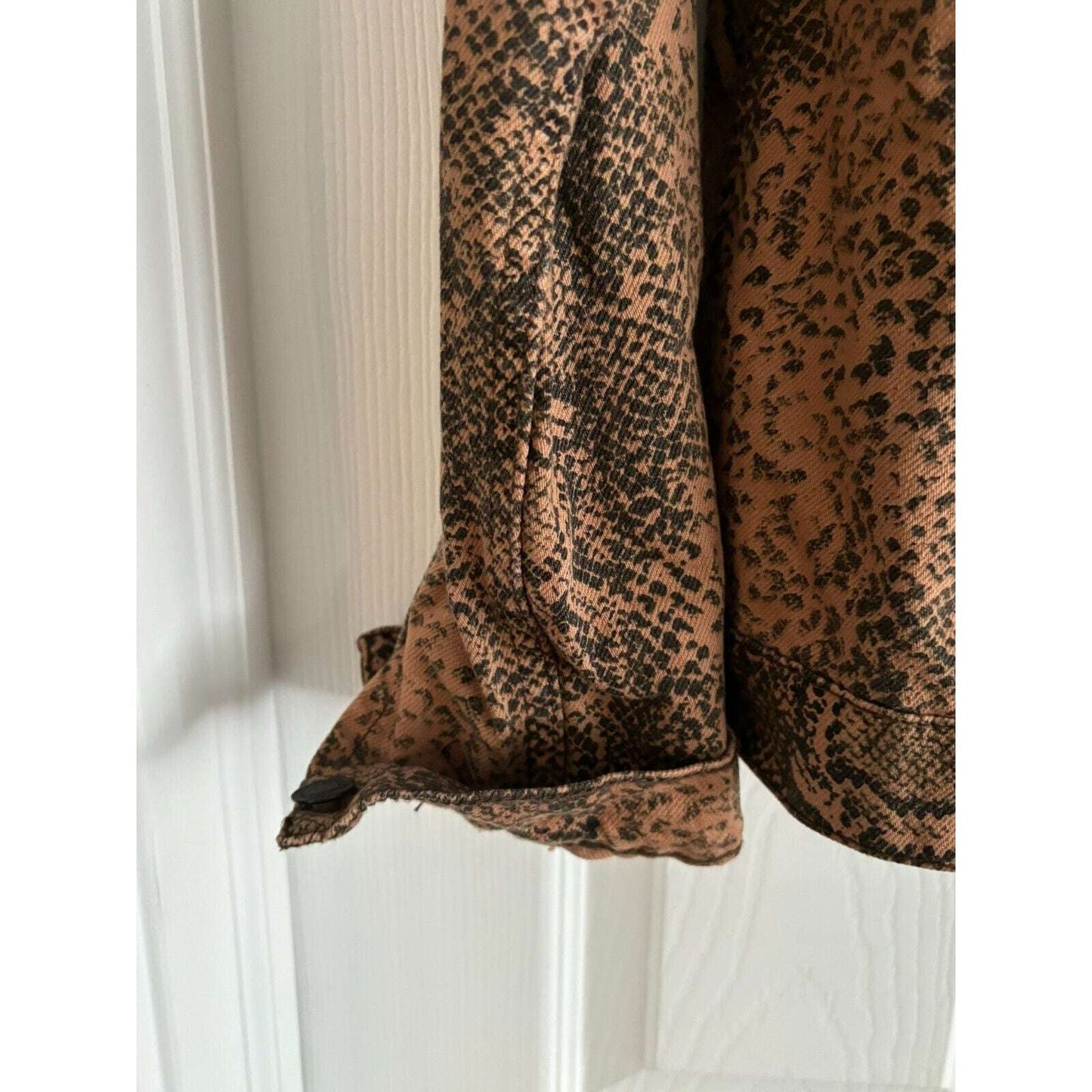 Free People Trucker Brown Snake Print Denim Jacket Size M Medium