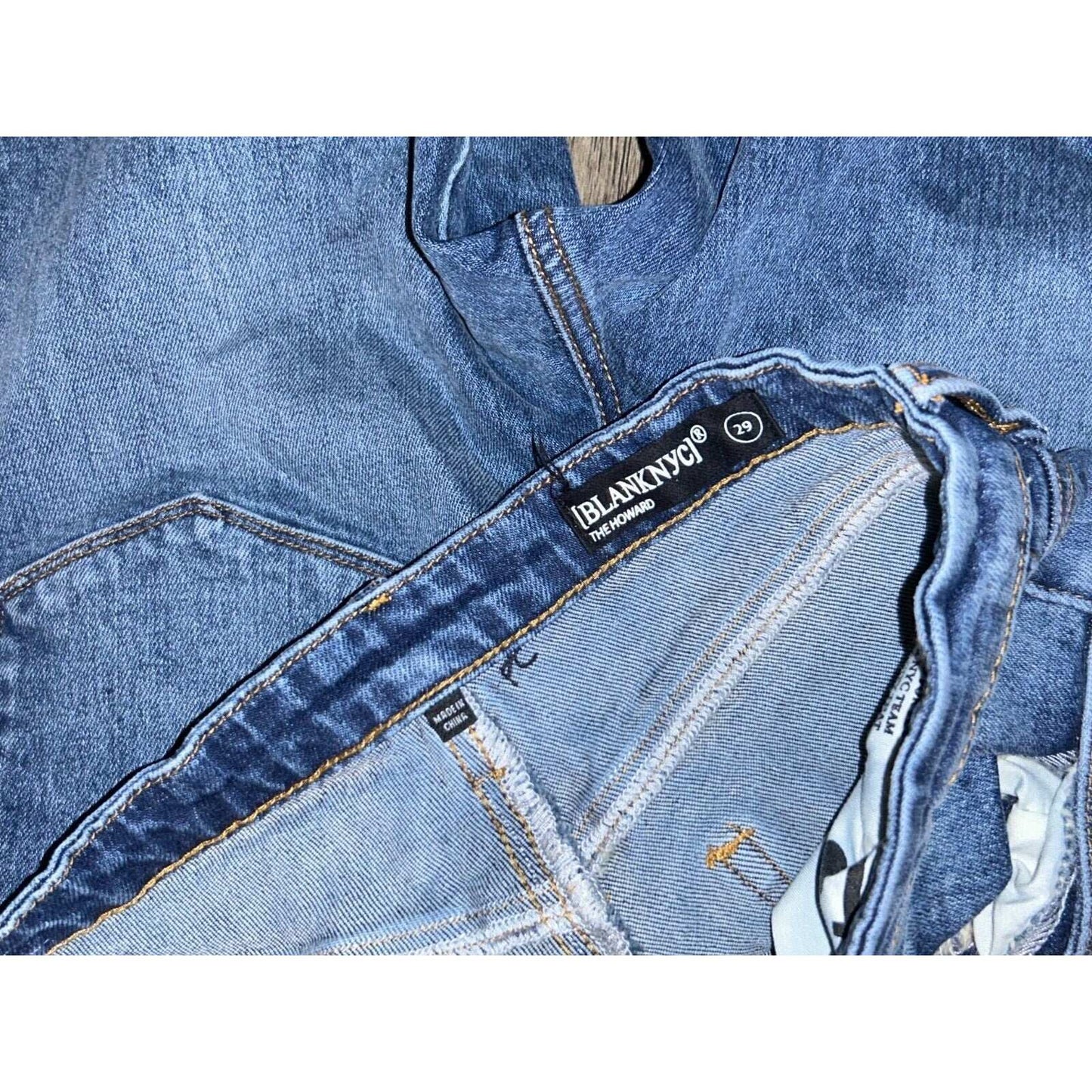 BLANK NYC The Howard Mid Rise Ripped Loose Jeans in LIFE ROLLS ON Size 29