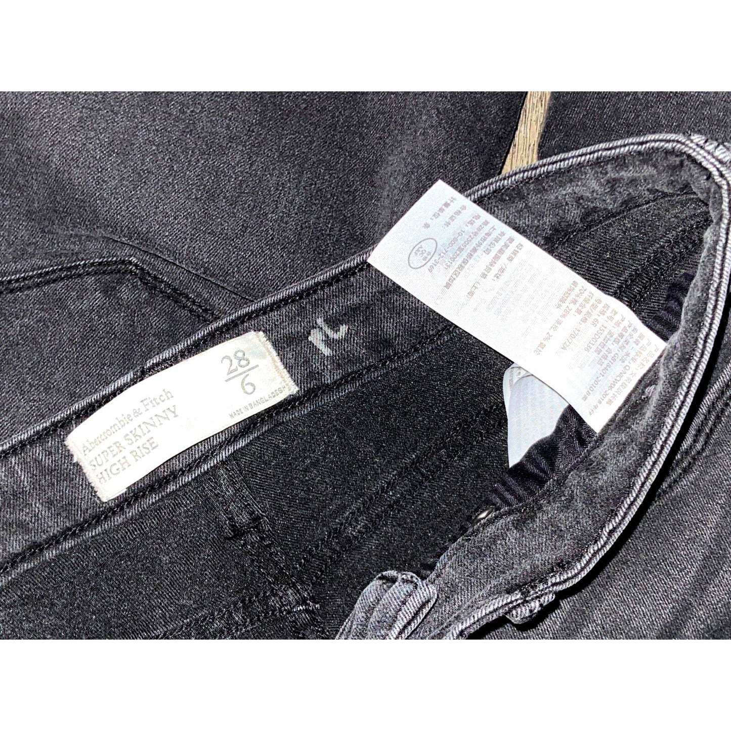 A&F Abercrombie Super Skinny High Rise Ripped Distressed Black Fade Jeans Size 6