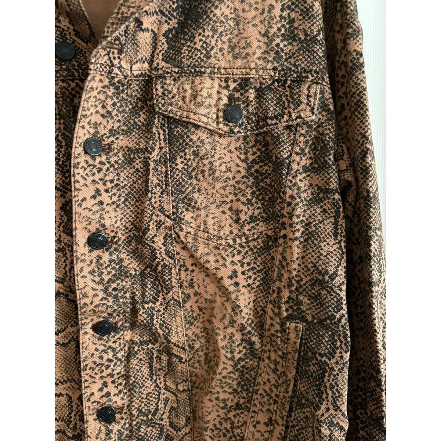 Free People Trucker Brown Snake Print Denim Jacket Size M Medium