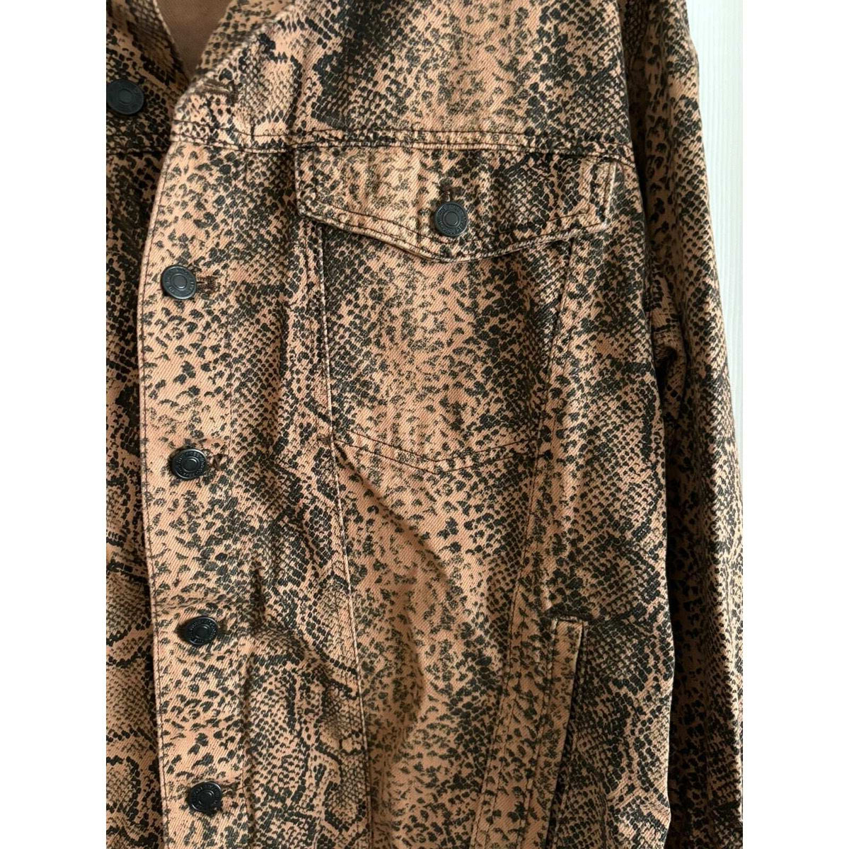 Free People Trucker Brown Snake Print Denim Jacket Size M Medium