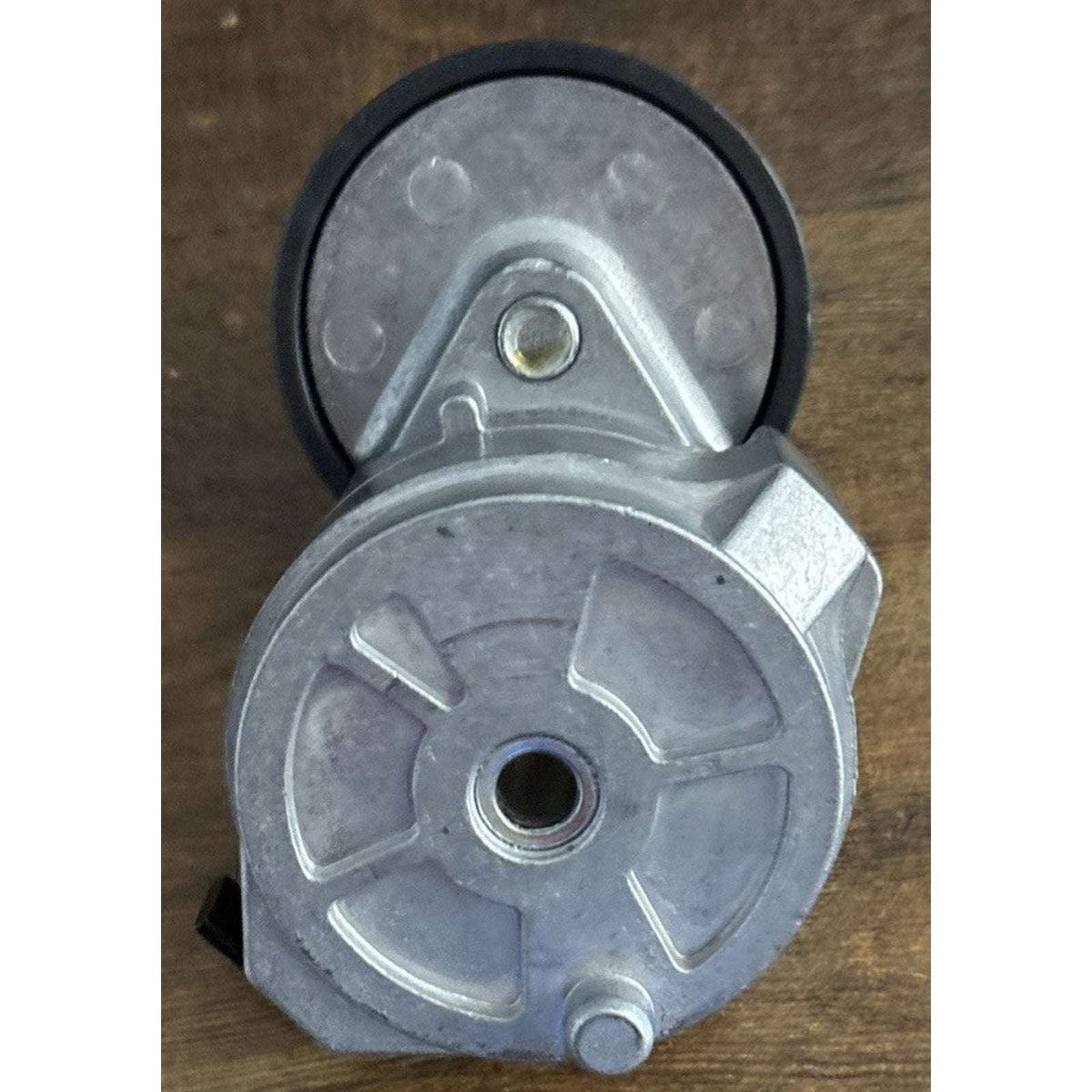 Drive Belt Tensioner Pulley 3690067 for Cummins ISX Series 3104149 2891940