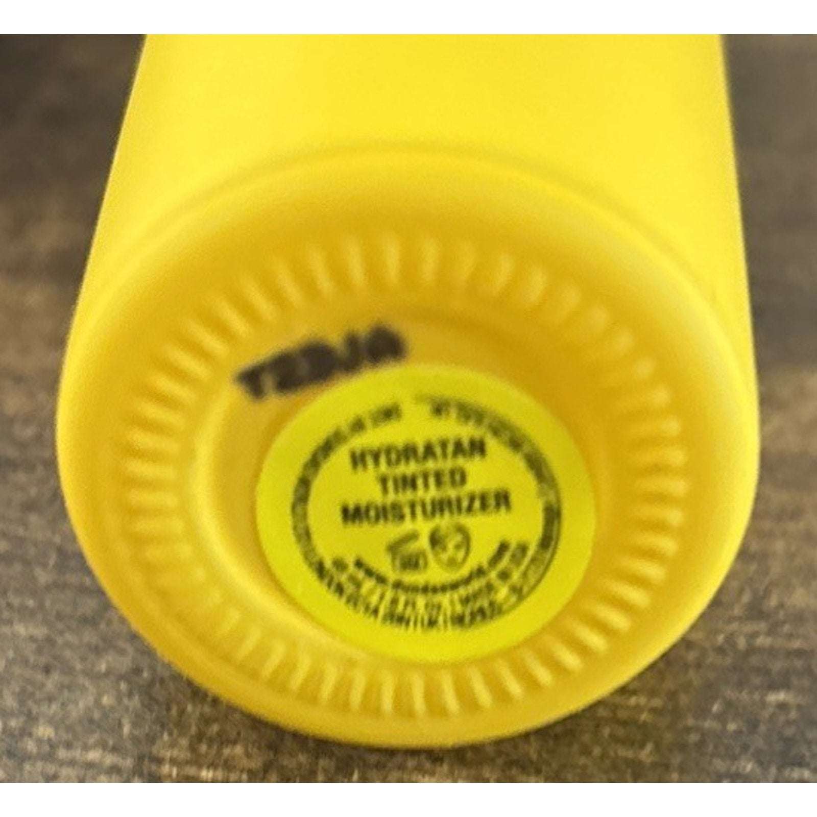 Dundas Hydratan Tinted Moisturizer Skin Tone Color Perfecting Bronzing Tanner