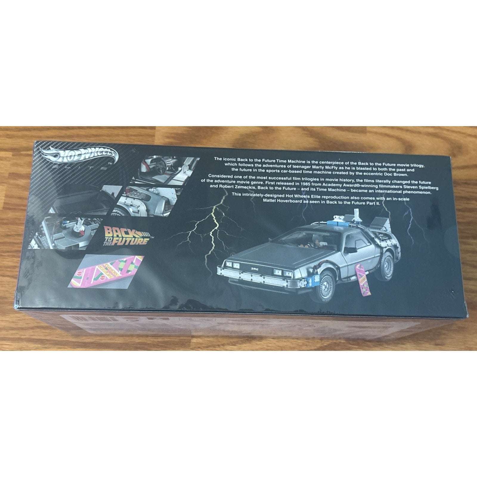 Hot Wheels Elite Back To The Future Time Machine 1:18 DeLorean Model Car BCJ97