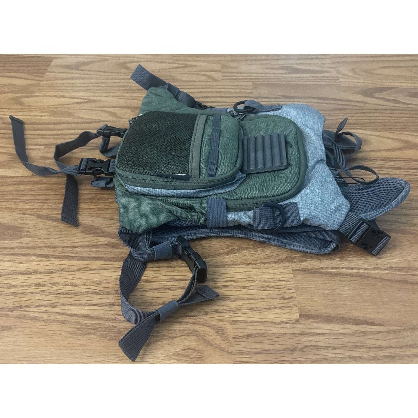 QulayQualy Fly Fishing Pack Chest Pack w/ Work Station Lightweight Tackle Bag