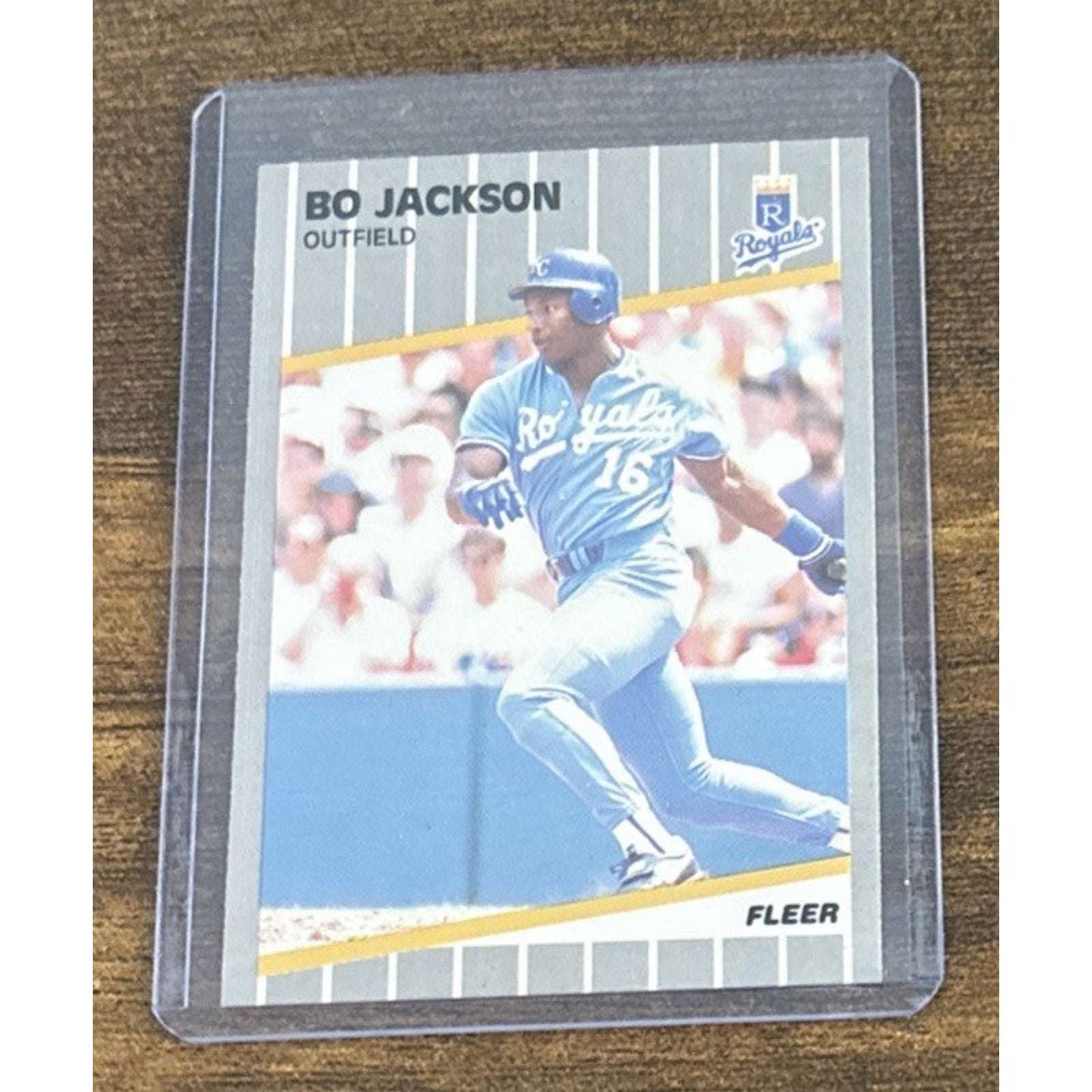 1989 FLEER #285 BO JACKSON - KANSAS CITY ROYALS - Pack to Sleeve - MLB Baseball
