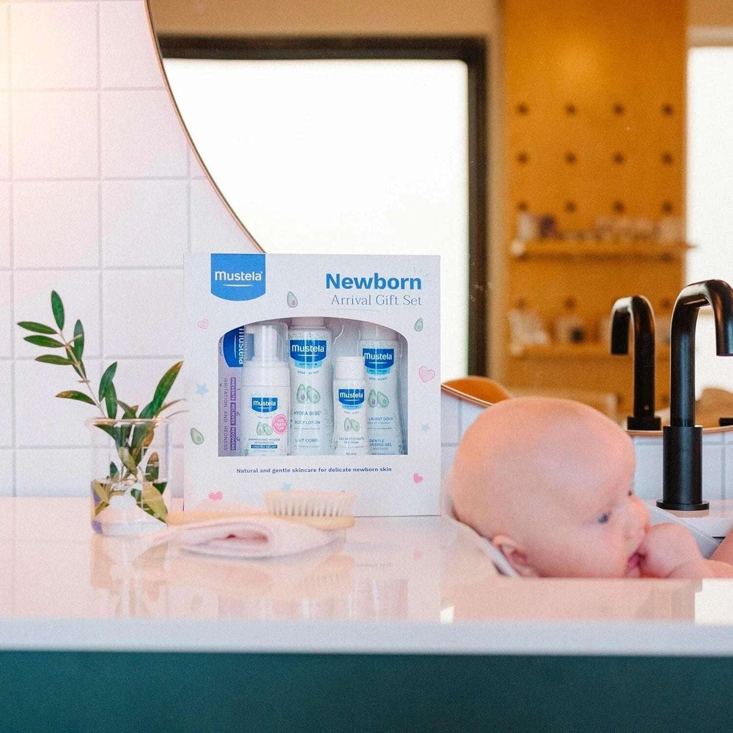 Mustela Newborn Arrival Gift Set Baby Skincare & Bath Essentials 5Pcs FULL SIZE