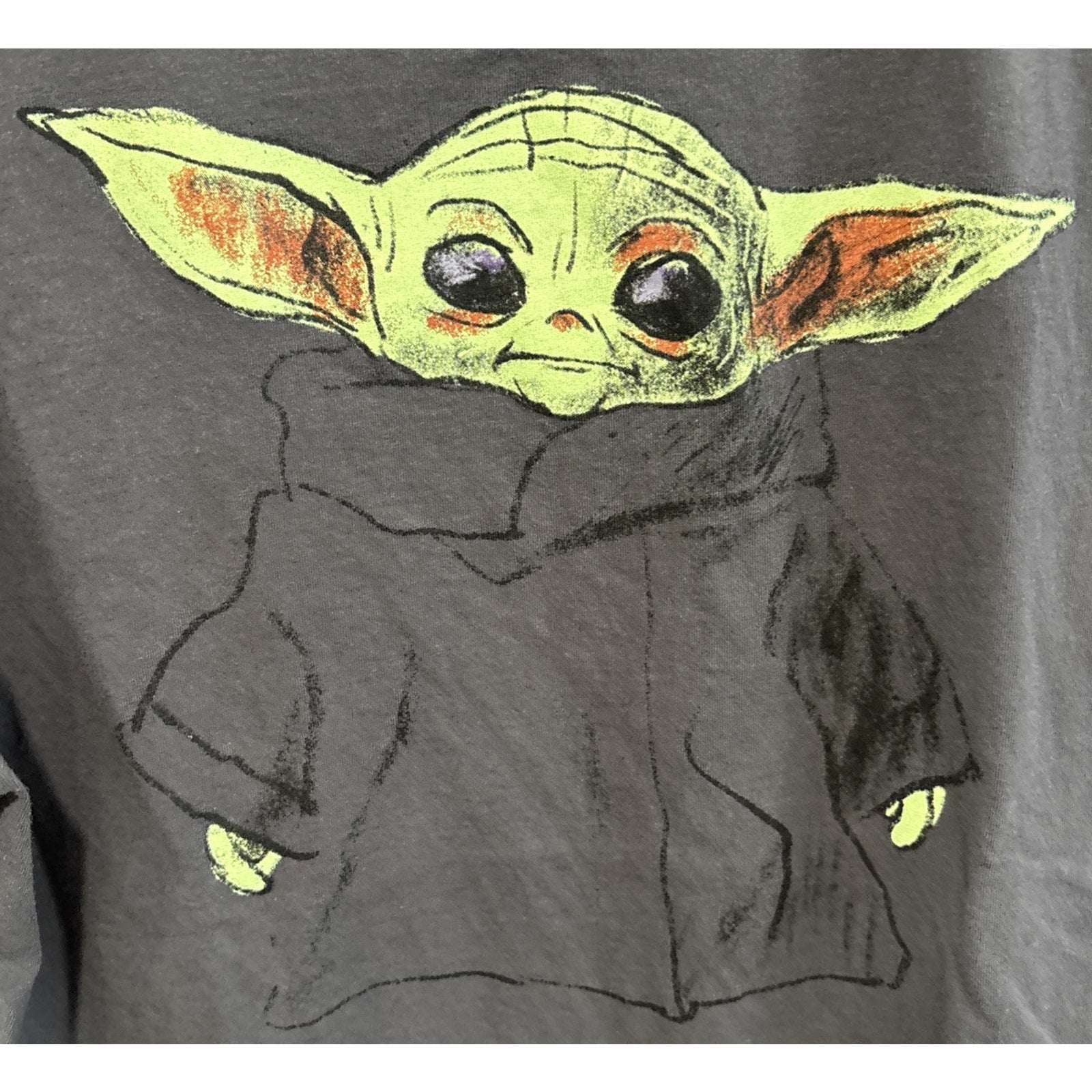Star Wars The Mandalorian Baby Yoda Men's T-Shirt Mad Engine in Gray Size Large