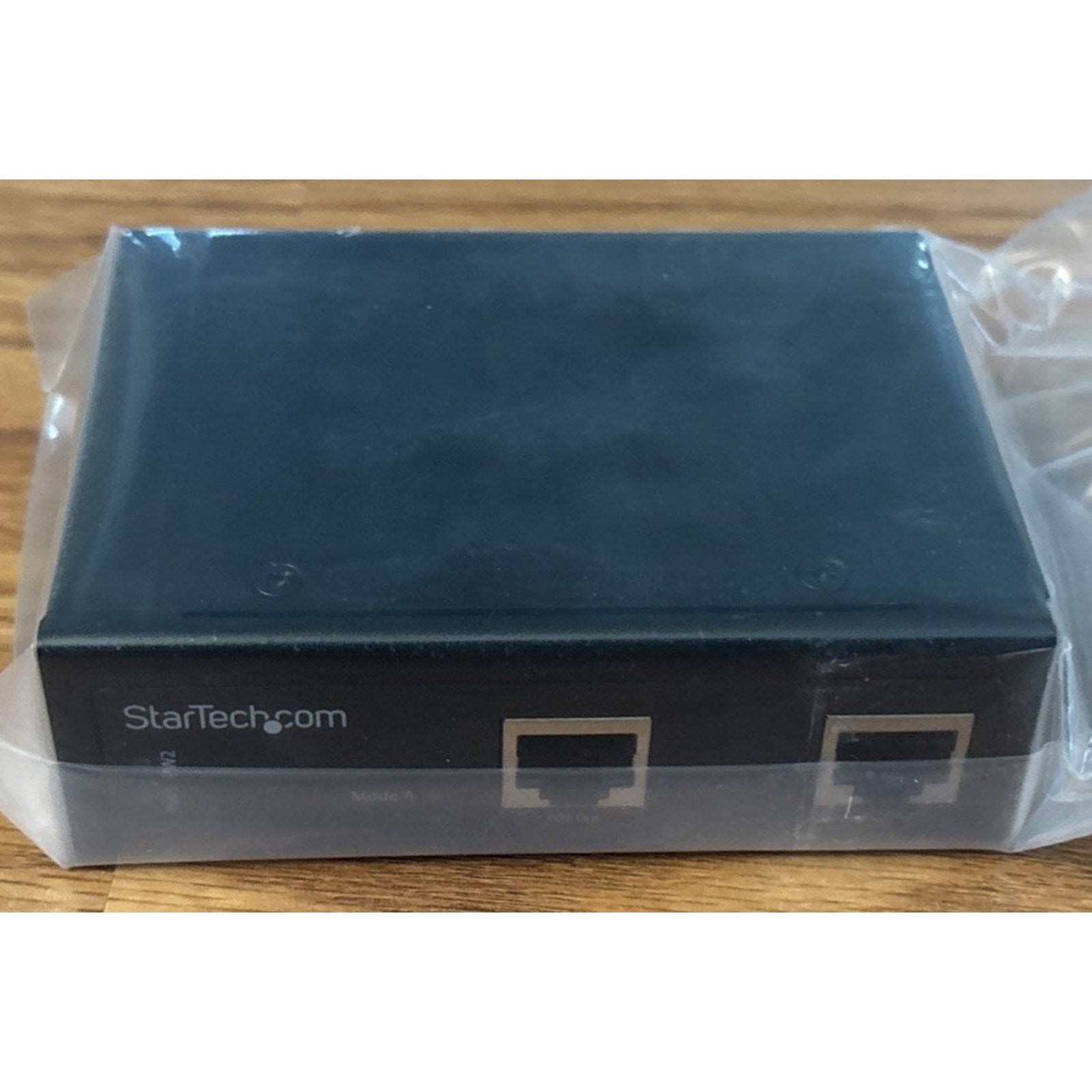 StarTech.com Industrial Gigabit PoE+ Injector 30W TAA 802.3at Midspan DIN Rail