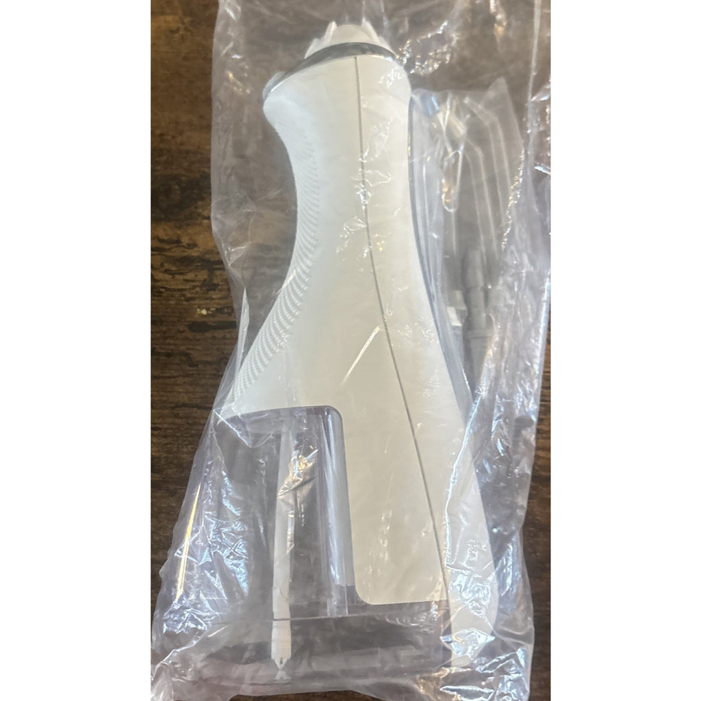 Waterpik Cordless Advanced 2.0 Water Flosser WHITE Rechargeable - WP580CD NEW