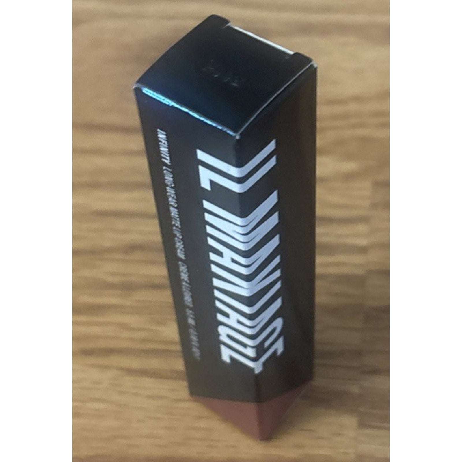 IL MAKIAGE Infinity Long Wear Matte Lip Cream Matte Royal 401 5.5ml/0.18 fl oz