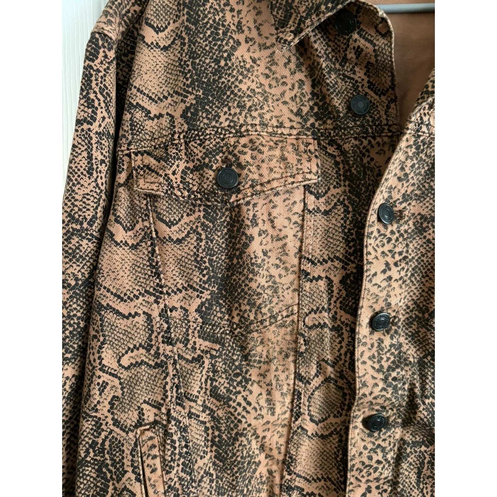 Free People Trucker Brown Snake Print Denim Jacket Size M Medium