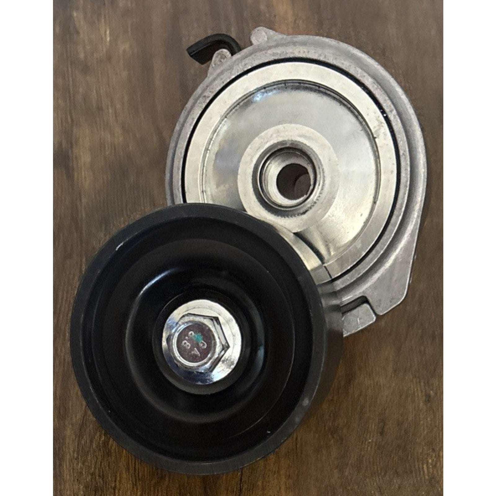 Drive Belt Tensioner Pulley 3690067 for Cummins ISX Series 3104149 2891940