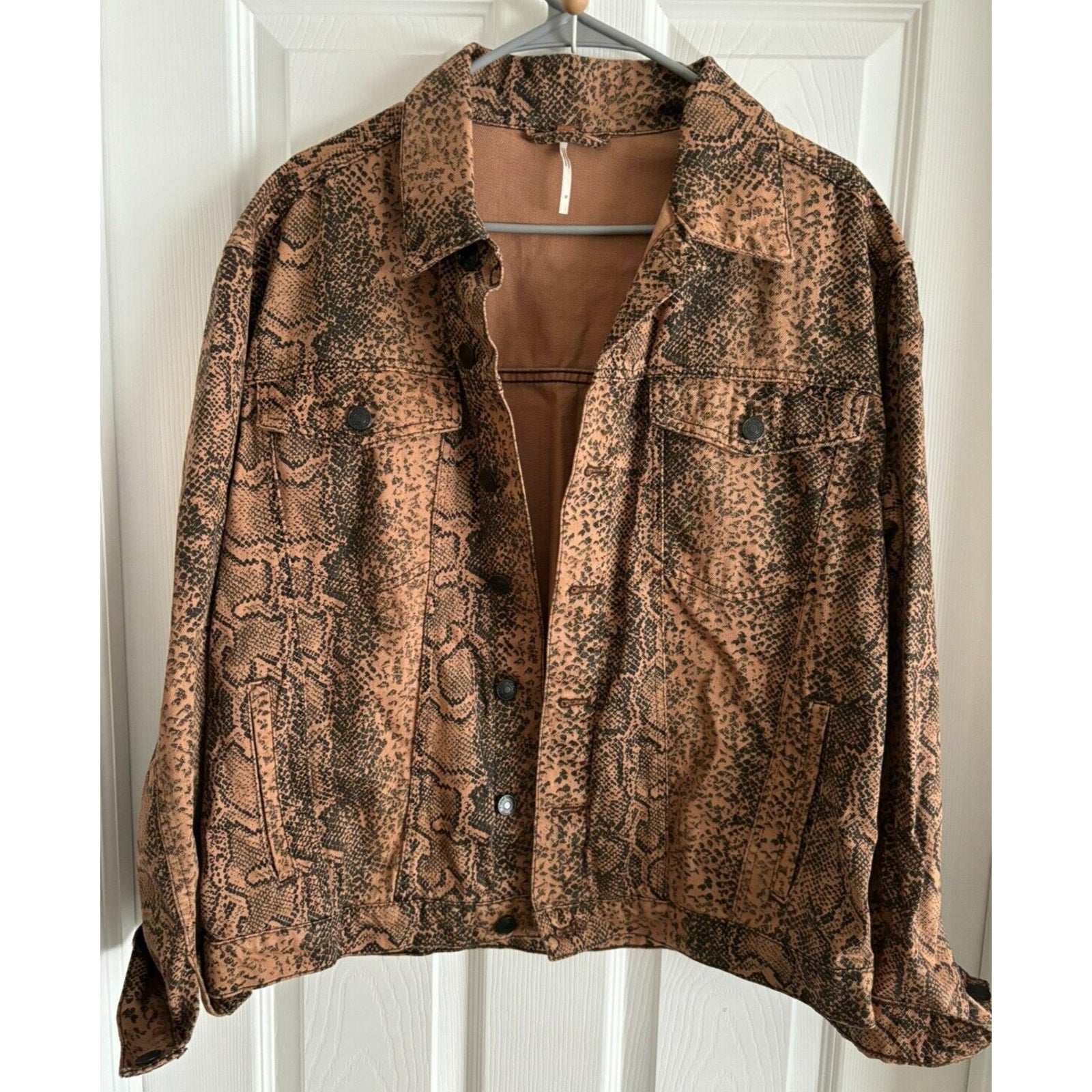 Free People Trucker Brown Snake Print Denim Jacket Size M Medium