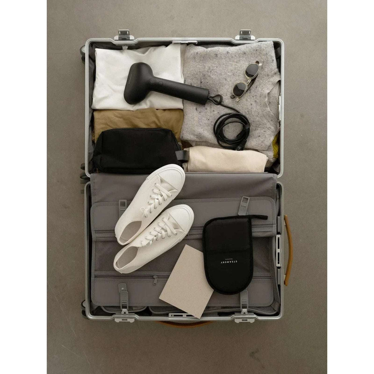 Steamery Cirrus X 1200W Handheld Clothes Steamer +Heat-Proof Steaming Pad - ONYX