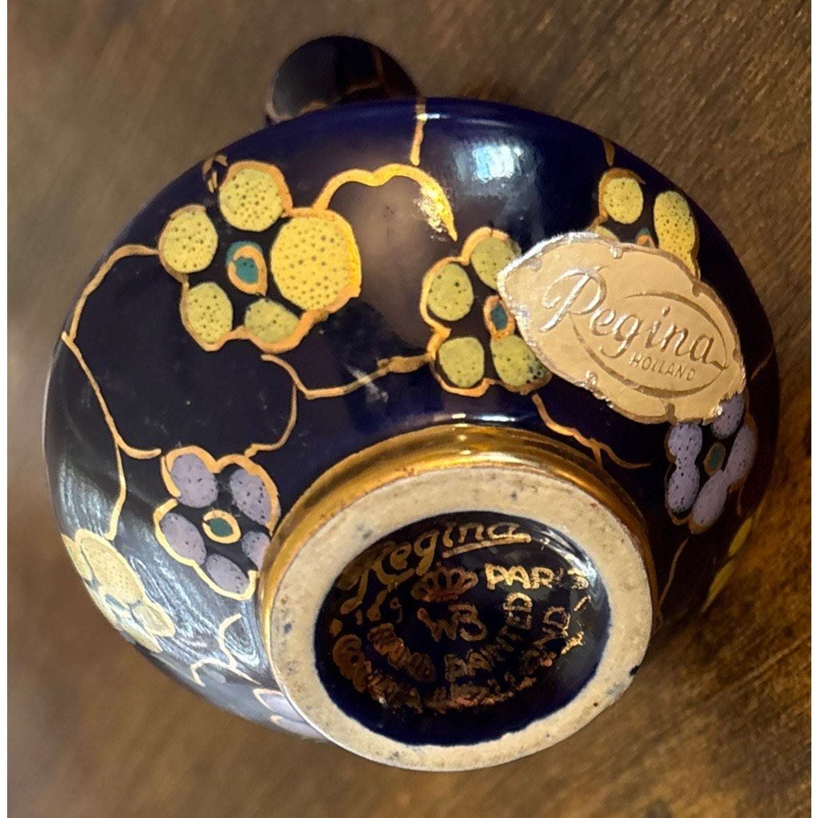 VTG REGINA Paris GOUDA HOLLAND ART POTTERY 109 Cobalt Blue Hand Painted BUD VASE