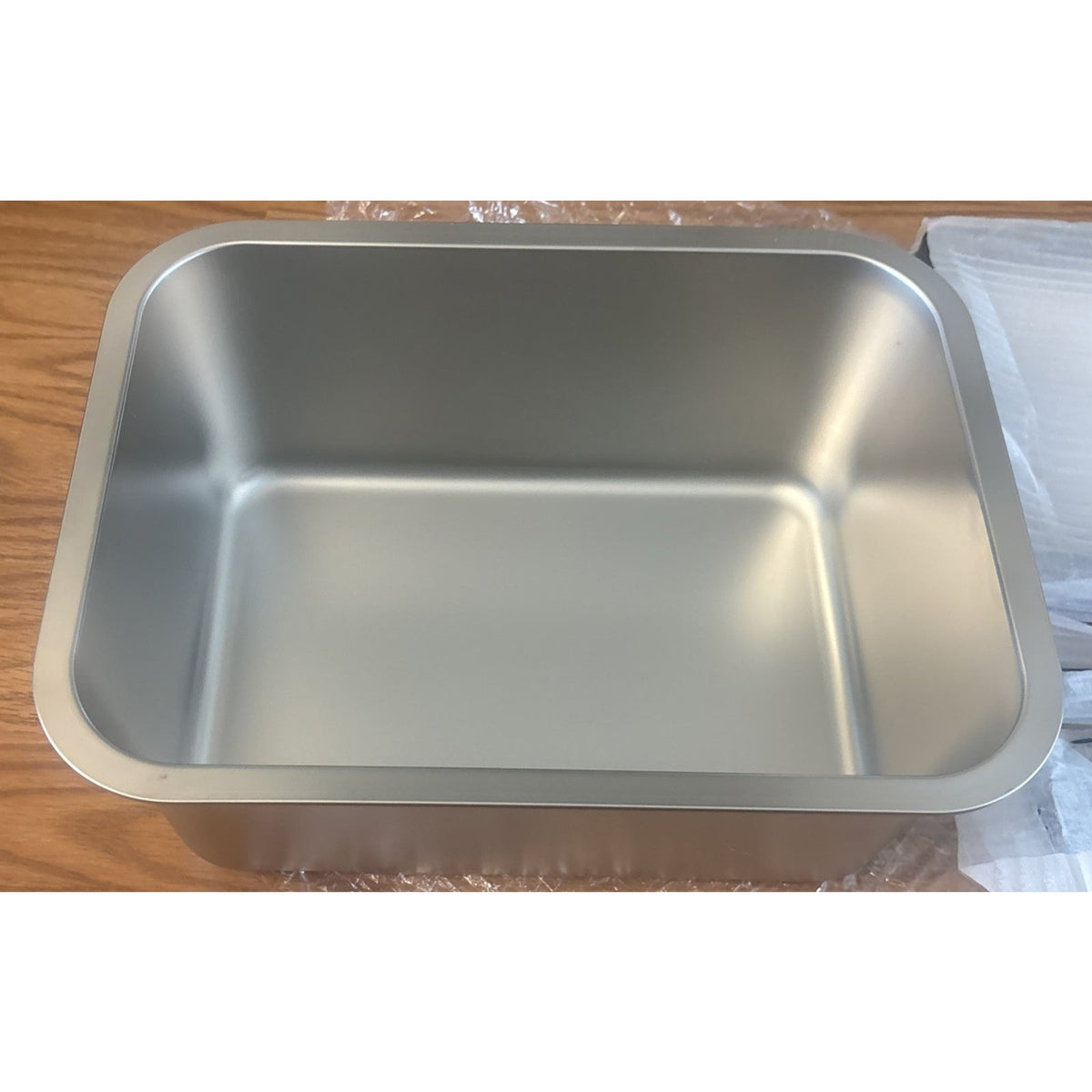 2.5 Gal Elevated Stainless Steel Water Bowl No-Spill Tip-Proof Stand for M/L Dog