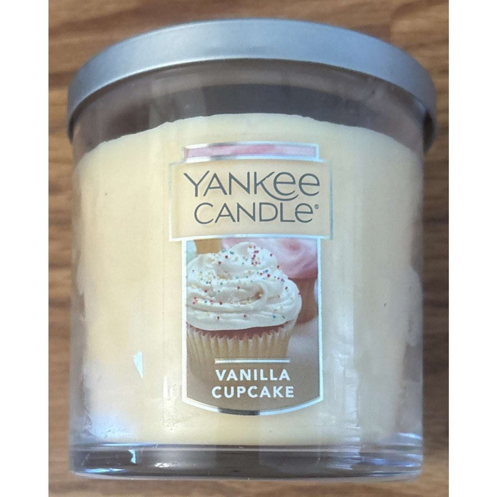 Yankee Candle Vanilla Cupcake 7oz Single Wick Tumbler Candle - Unlit, New