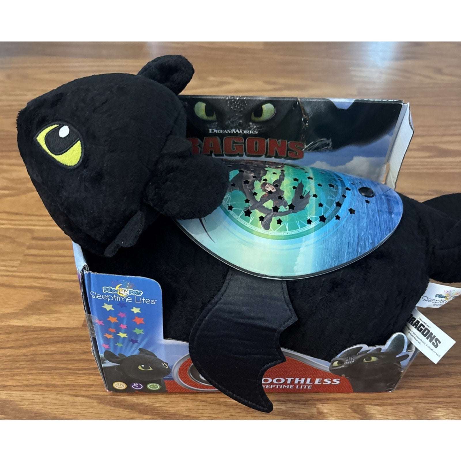 How To Train Your Dragon Toothless Pillow Pet Dreamworks Light Projector Glows