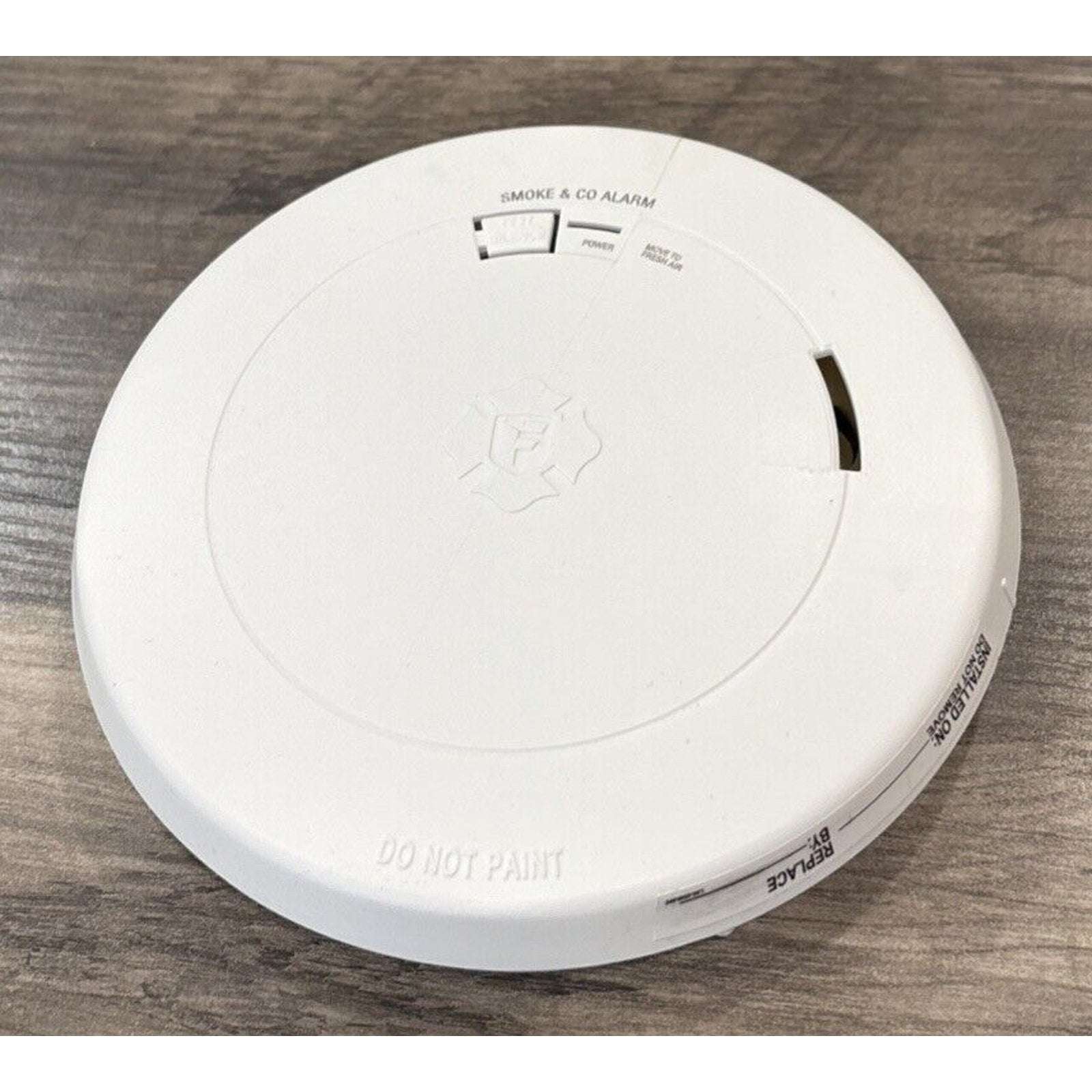 First Alert 1046800 2-IN-1 Smoke & Carbon Monoxide Alarm 10-Year Battery *NEW*