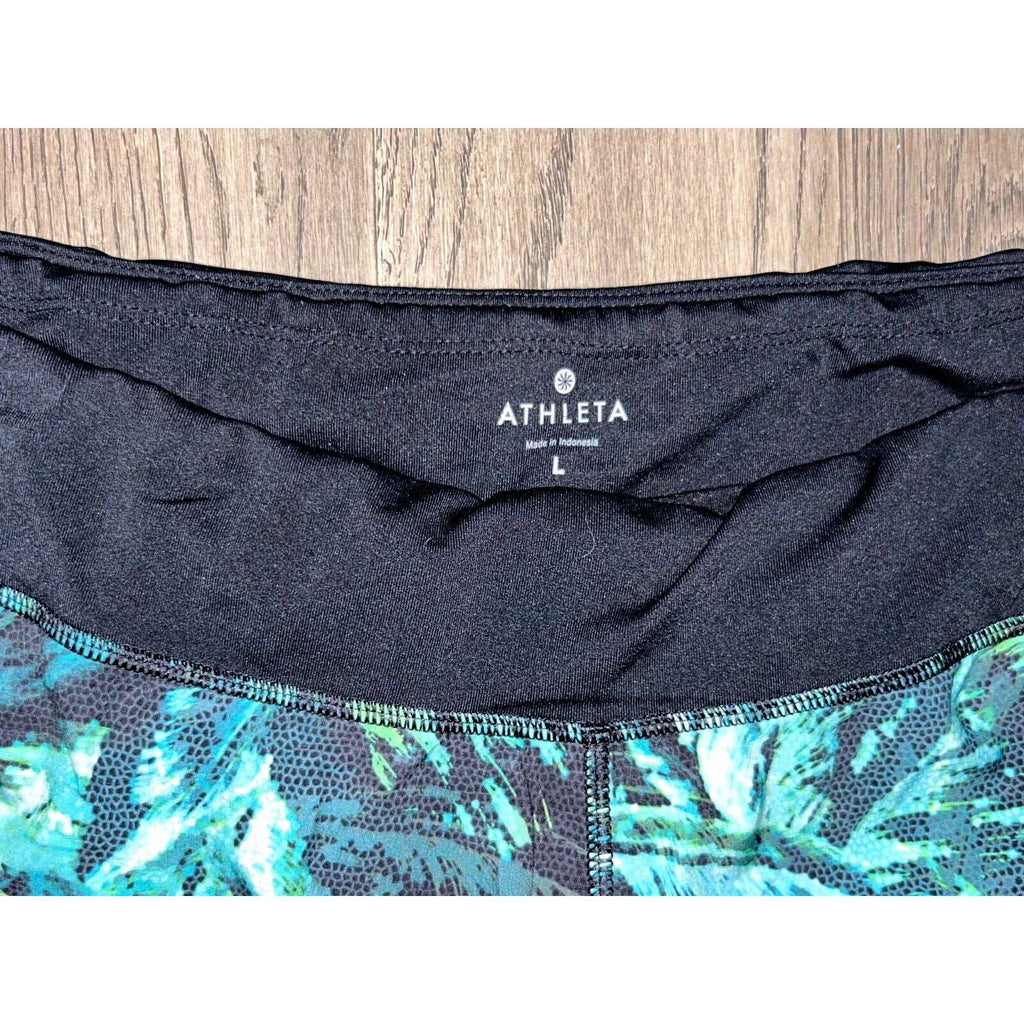 ATHLETA Running Gym Workout Shorts Tropical Print, Lined w zip Pocket Size L