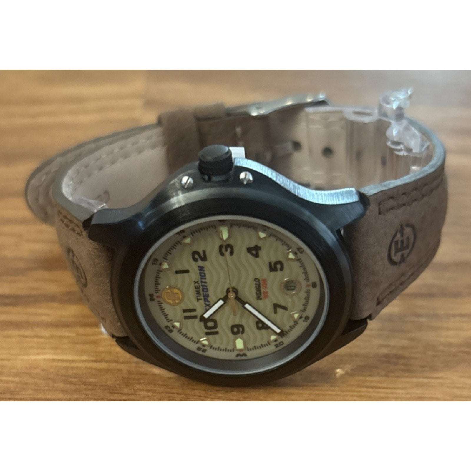 Timex T47012 Indiglo Expedition Metal Field Brown Leather Strap Watch WR50M 40MM