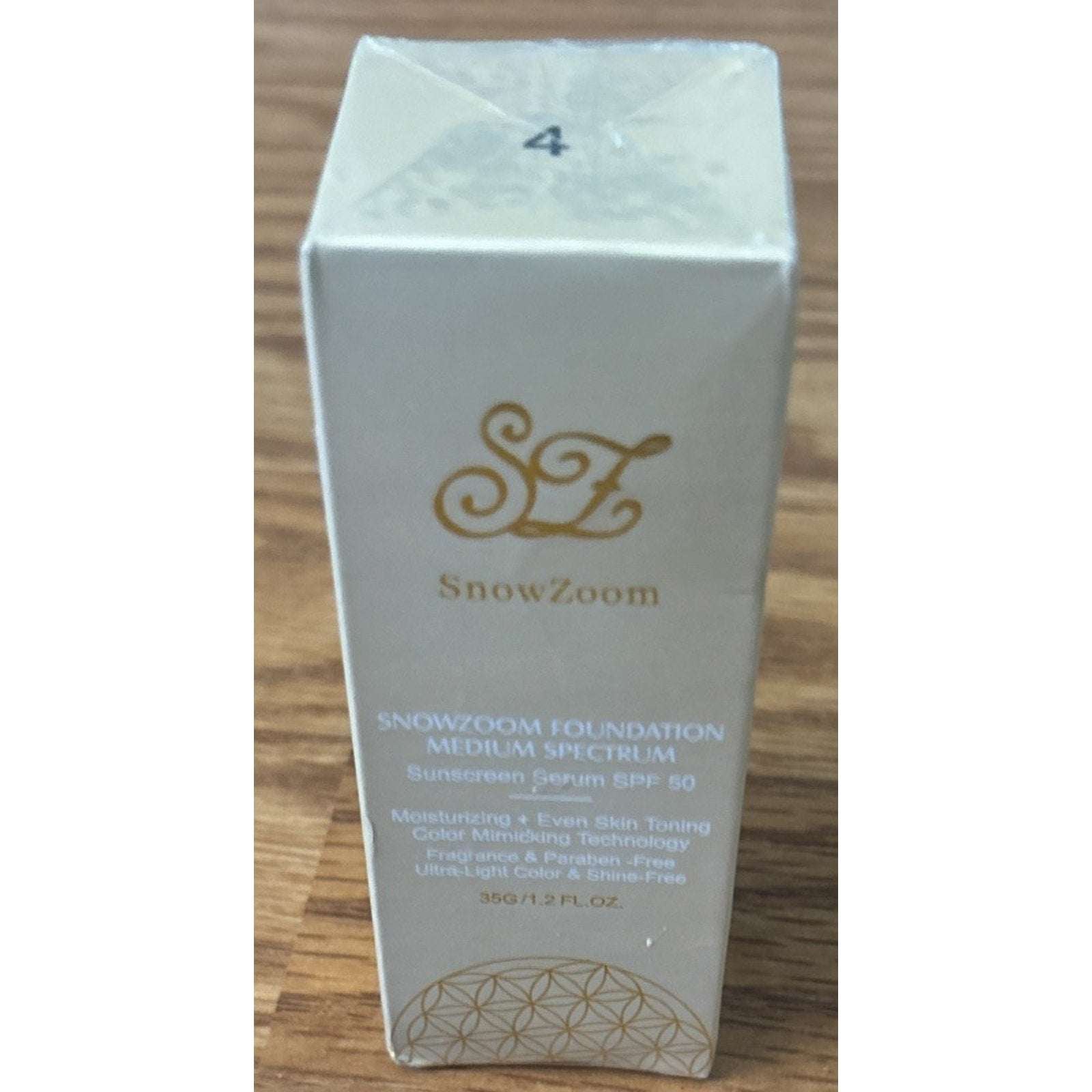 Snowzoom Forever 4-in-1 Concealer Foundation Liquid Makeup Medium/Light SPF 50