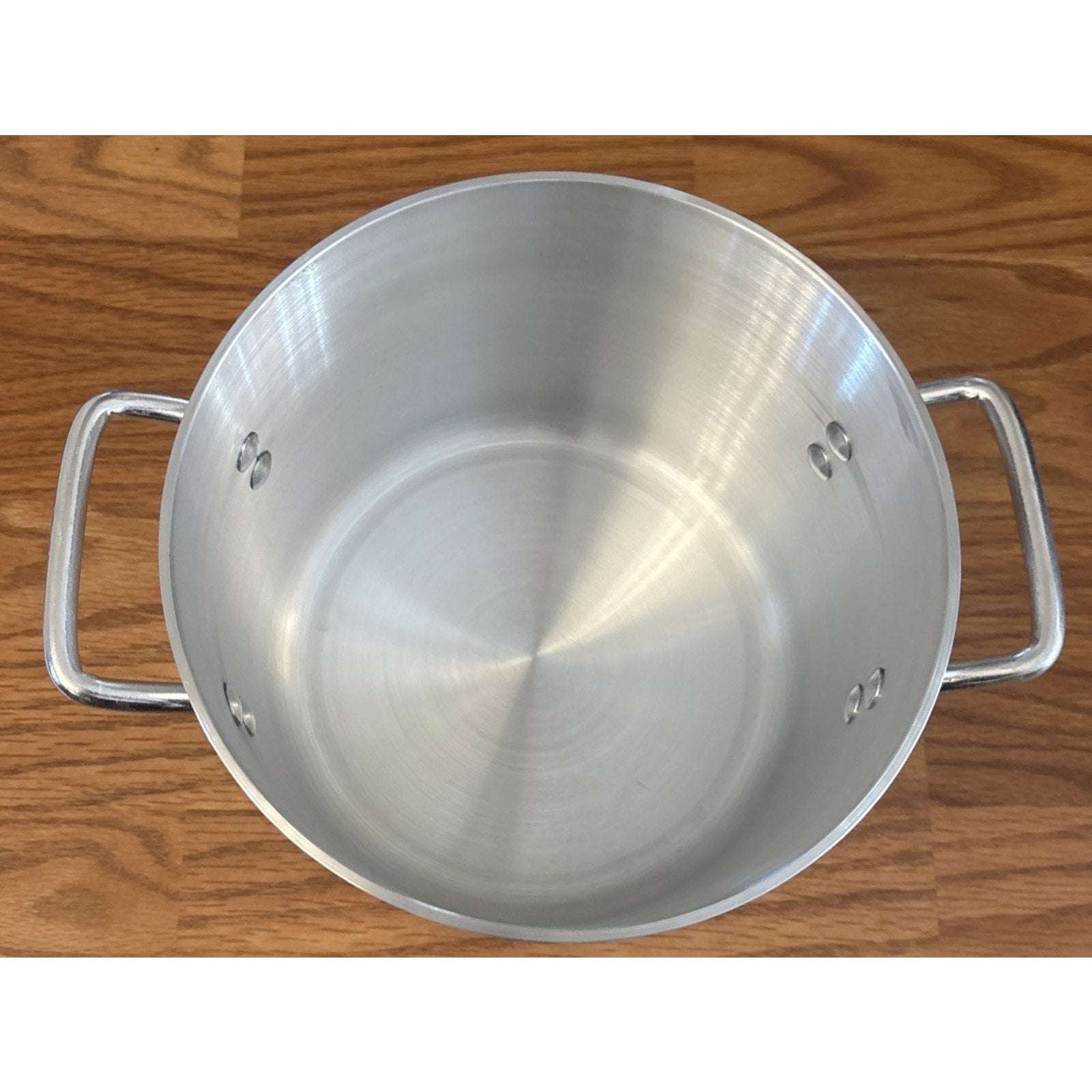 Winco ALST-8 Elemental 4mm Aluminum Stock Pot - 8 Quart - Even Heating, Durable