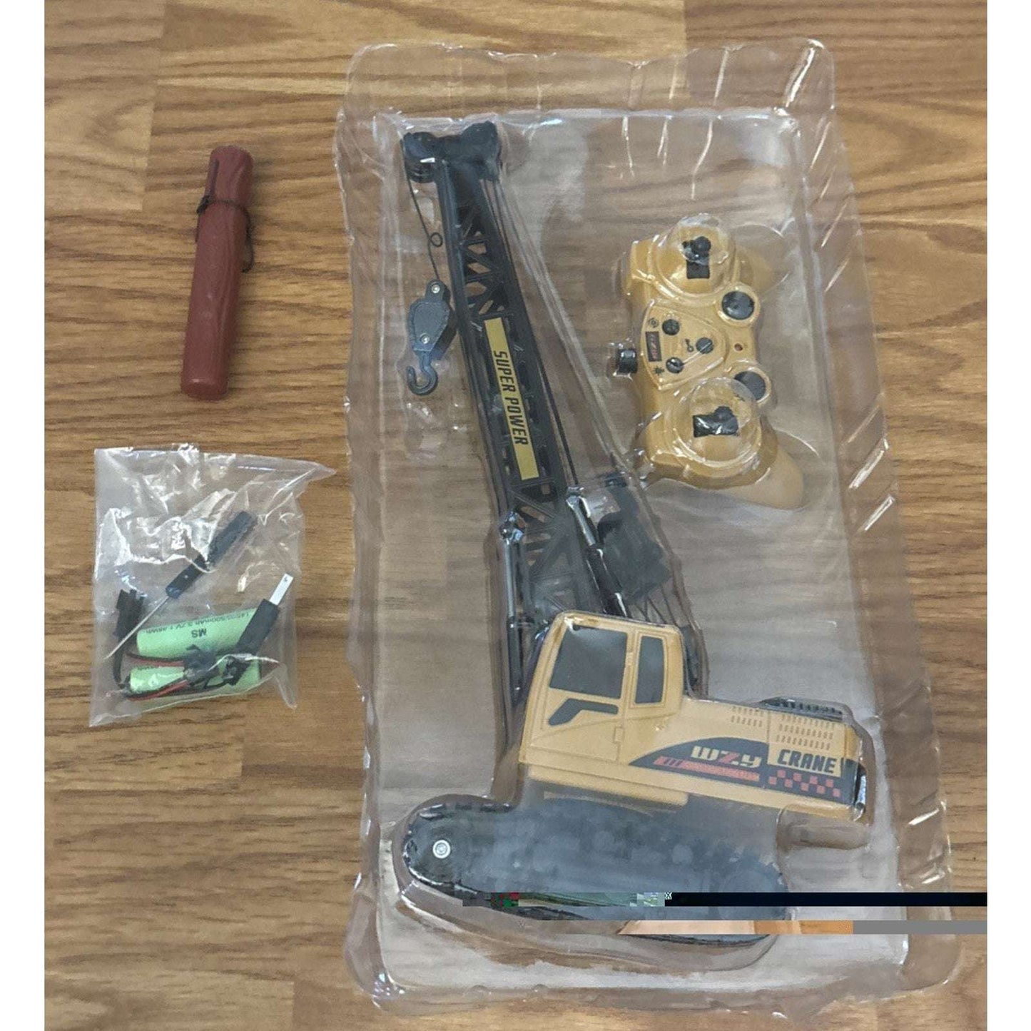 690-D1 Remote Control RC Die Cast Metal Crane 8-Channel Lights Music 360° Rotate