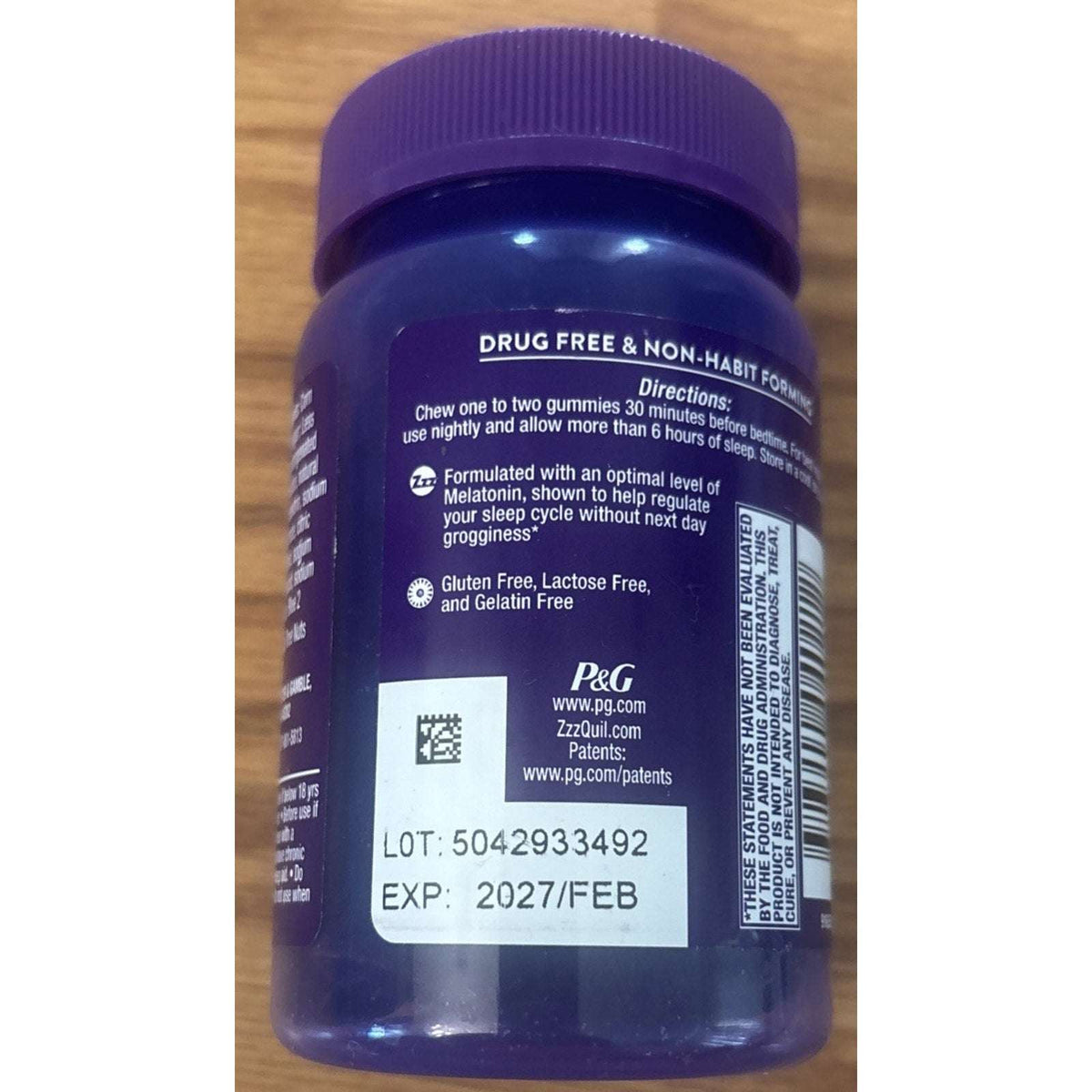 ZzzQuil PURE Zzzs De-Stress Gummies Ashwagandha + Melatonin 42ct EXP 02/2027