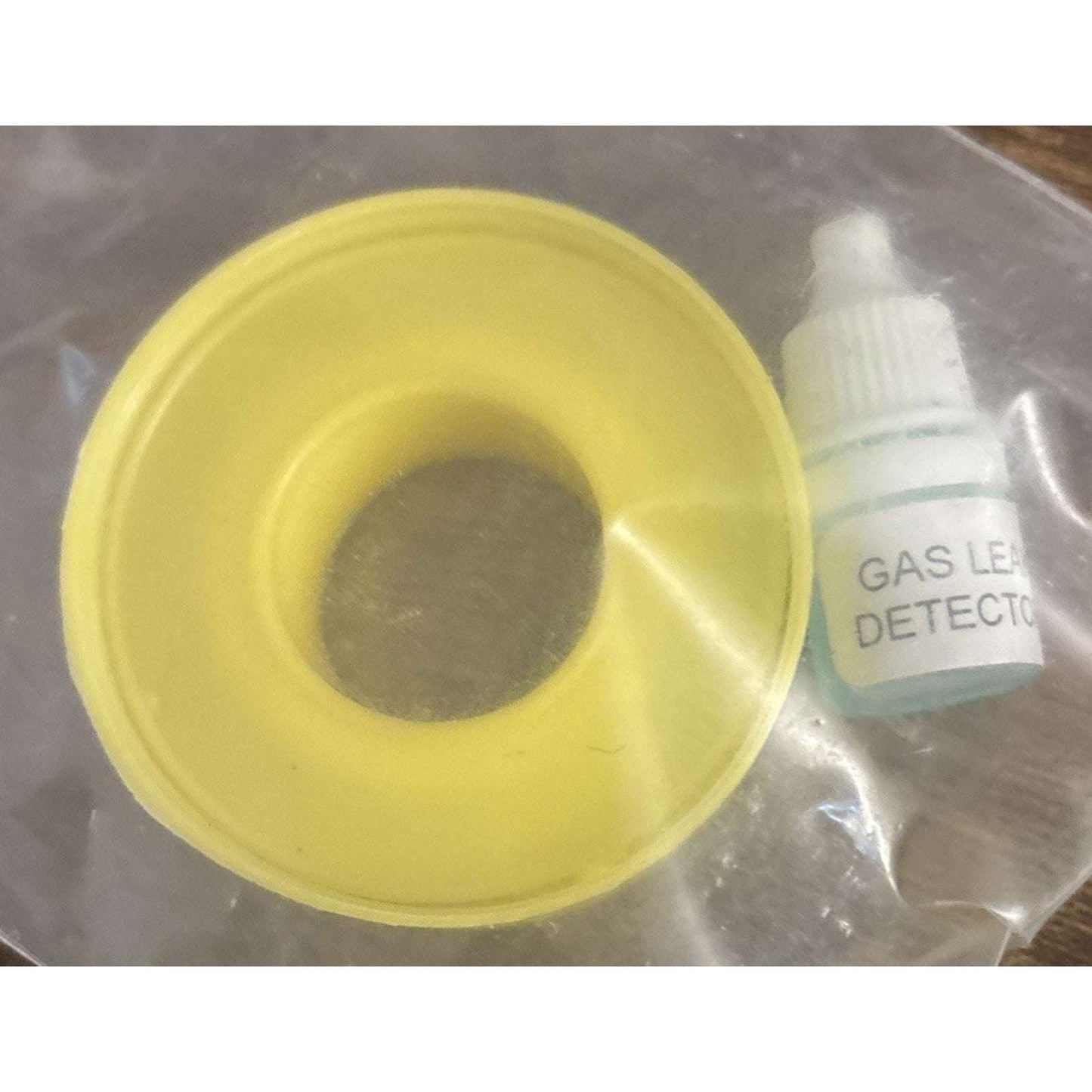 PROCURU 1/2'' OD x 24'' EZ-FUID Gas Connector w/ 1/2'' MIP x 3/4'' MIP Adapters