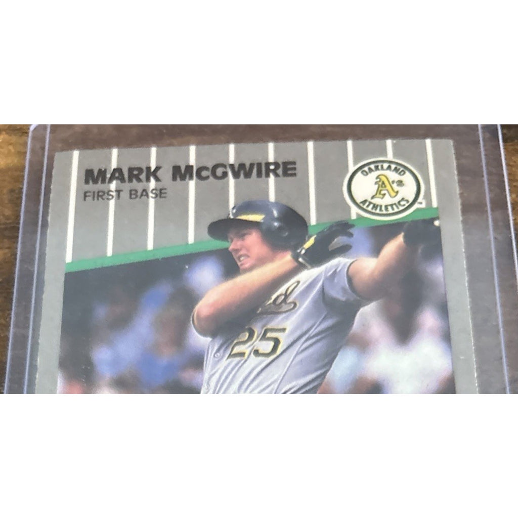 1989 FLEER #17 MARK McGWIRE - Oakland A's - Pack to Sleeve - MLB Baseball Card