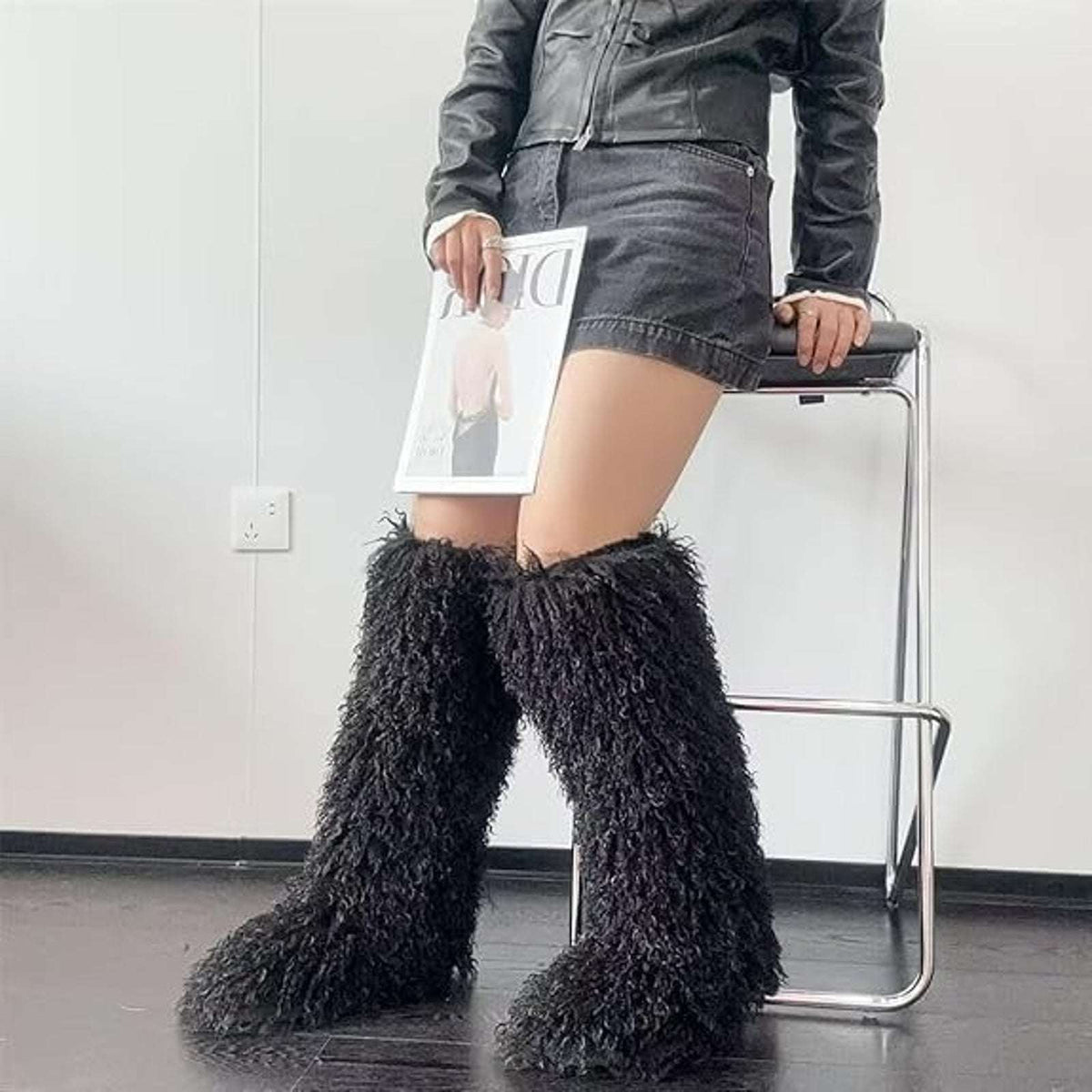 Y2K Rave Shaggy Mongolian Faux Fur Knee High Black Furry Moon Boots Sz 13 Womens
