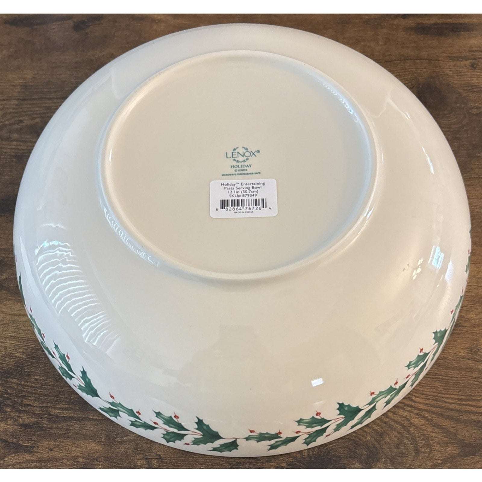 Lenox Holiday Entertaining Christmas Holly & Berries 12" Pasta Serving Bowl