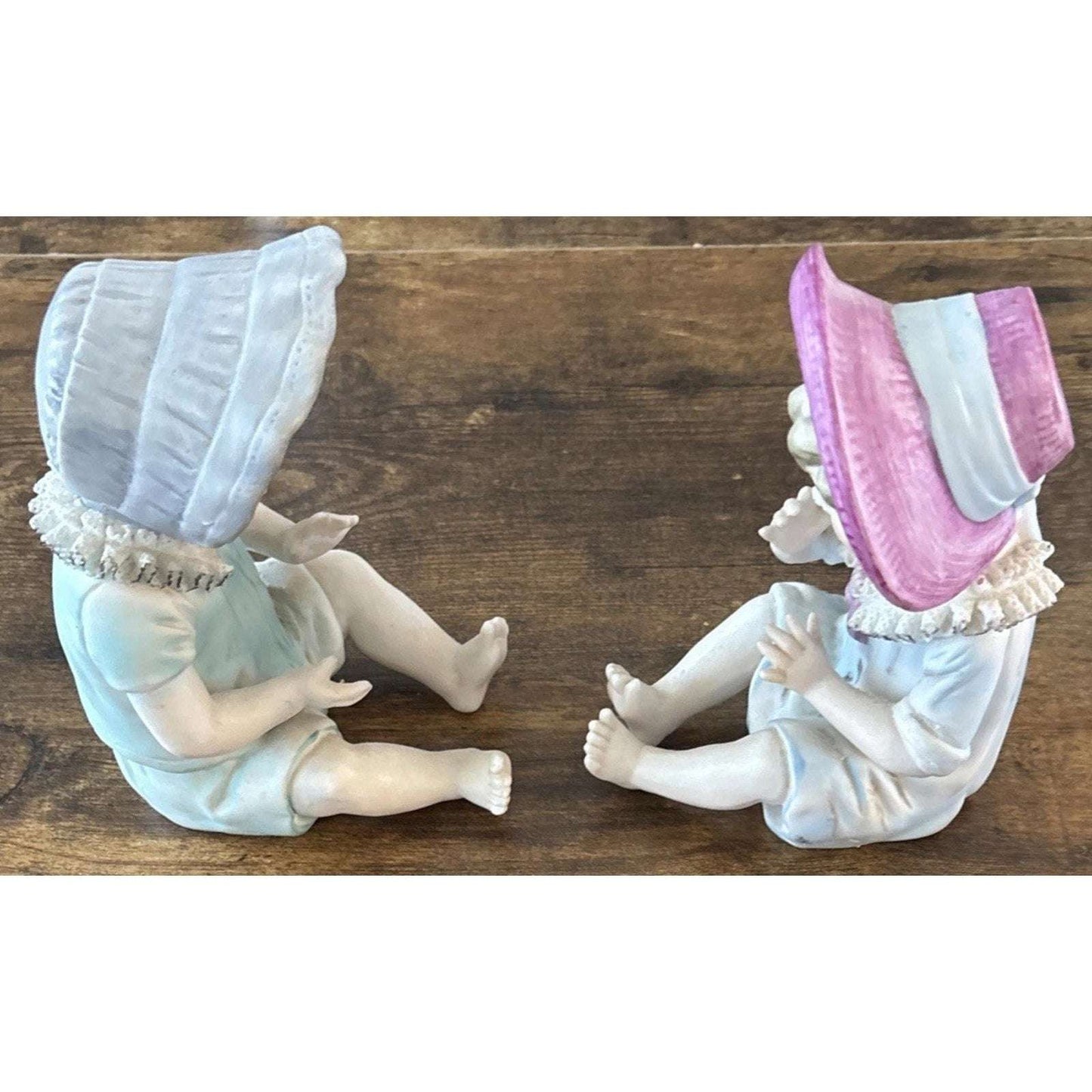 Vintage Arnart BISQUE PORCELAIN PIANO BABIES FIGURINES BOY & GIRL HAND PAINTED