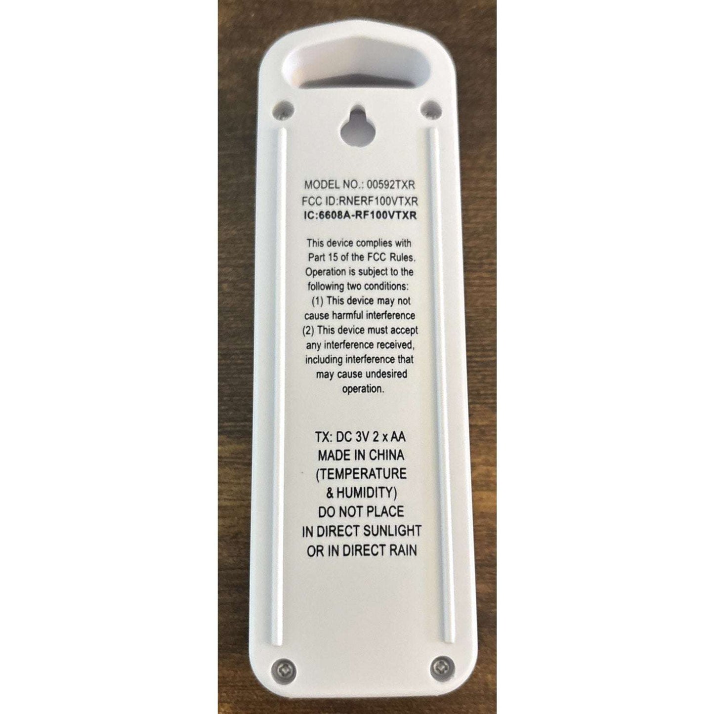 AcuRite Wireless Indoor Outdoor Temperature and Humidity Sensor (06002M) white