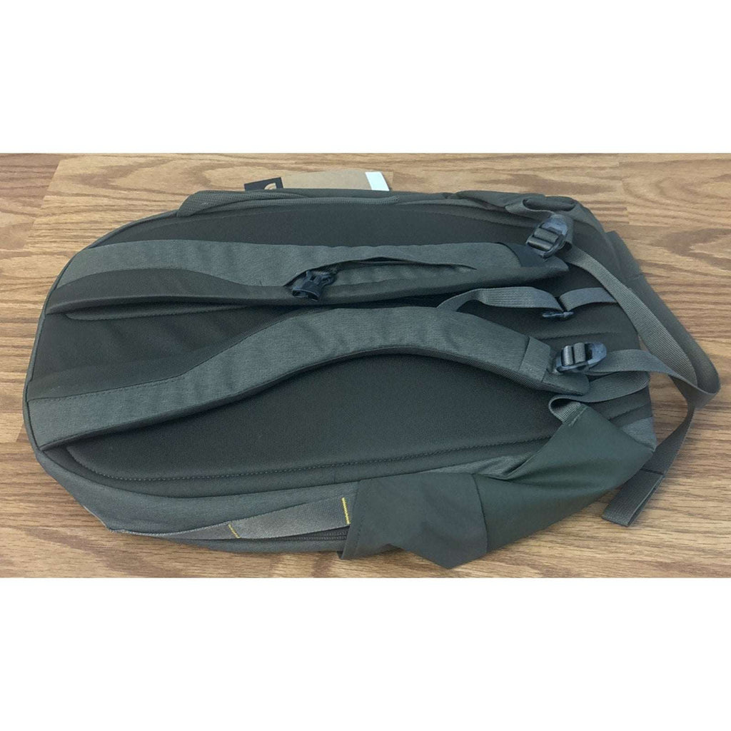 The North Face Women’s Isabella 3.0 Backpack 20L - Green Heather/Arrow Yellow