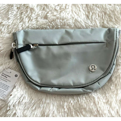 Lululemon ALL NIGHT FESTIVAL BAG 2L Micro Everywhere Belt Bag Foldover in Gray