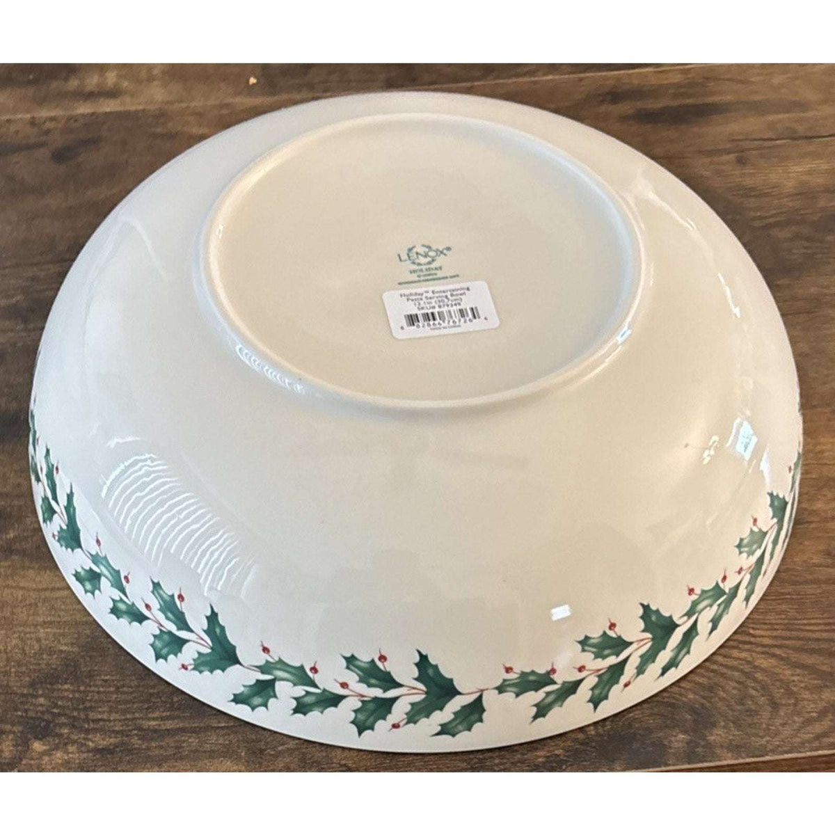 Lenox Holiday Entertaining Christmas Holly & Berries 12" Pasta Serving Bowl