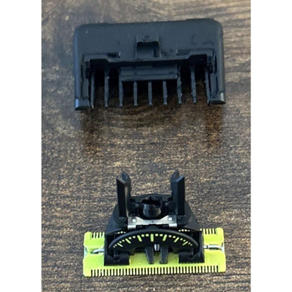 Philips Norelco OneBlade 360 Face Hybrid Electric Trimmer Shaver QP2724/90