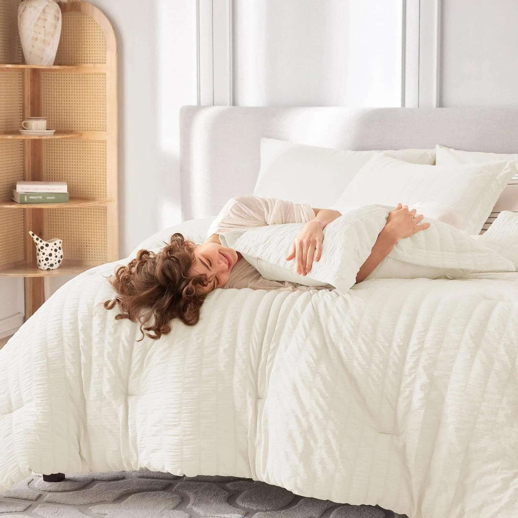 MUXHOMO 7PC Ivory Seersucker Queen Size Comforter & Sheet Set, Bed in a Bag