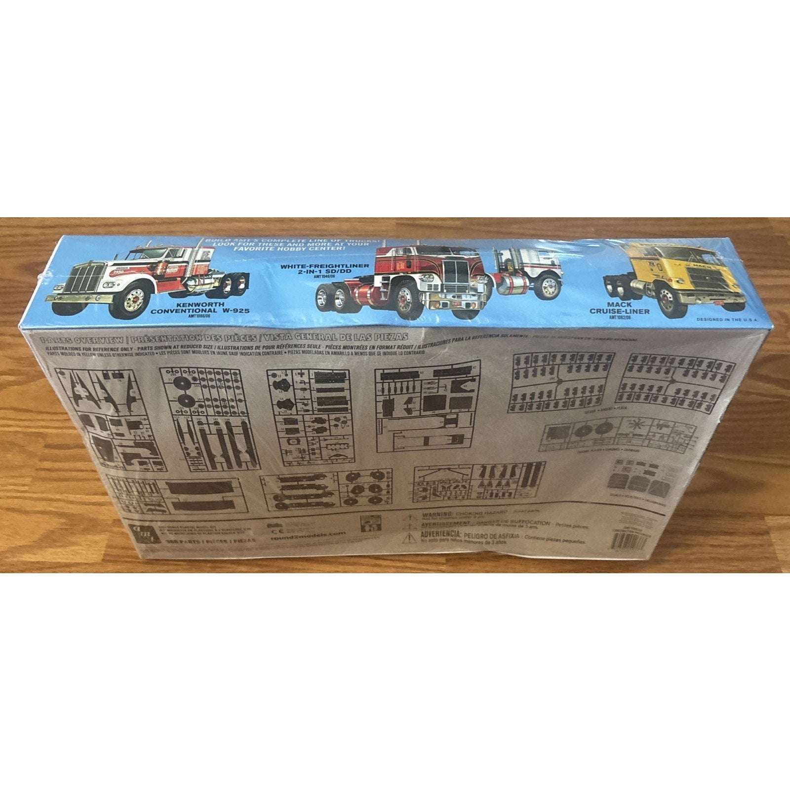 AMT RETRO DELUXE Construction Bulldozer 1:25 Scale Model Kit w/ Special Features