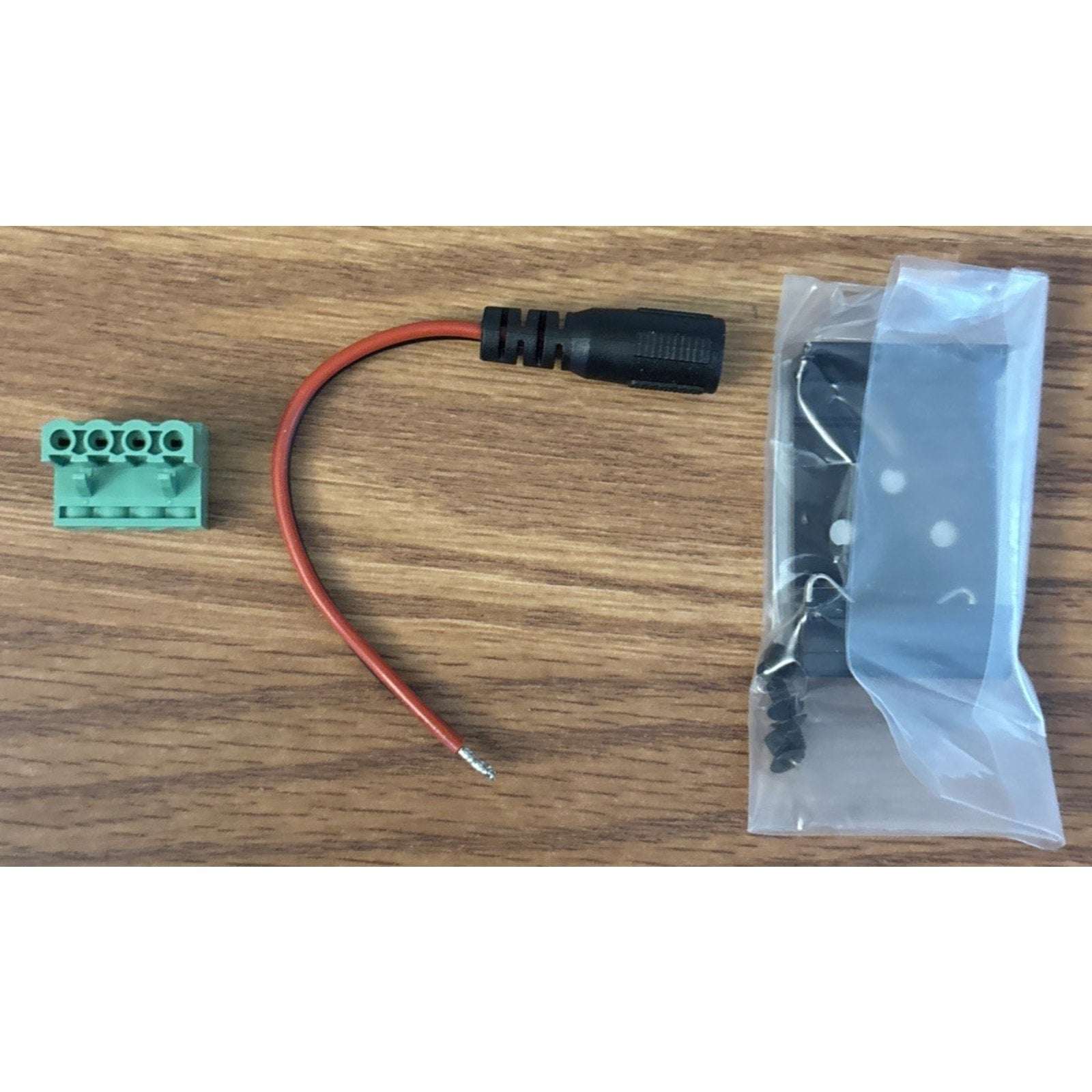 StarTech.com Industrial Gigabit PoE+ Injector 30W TAA 802.3at Midspan DIN Rail