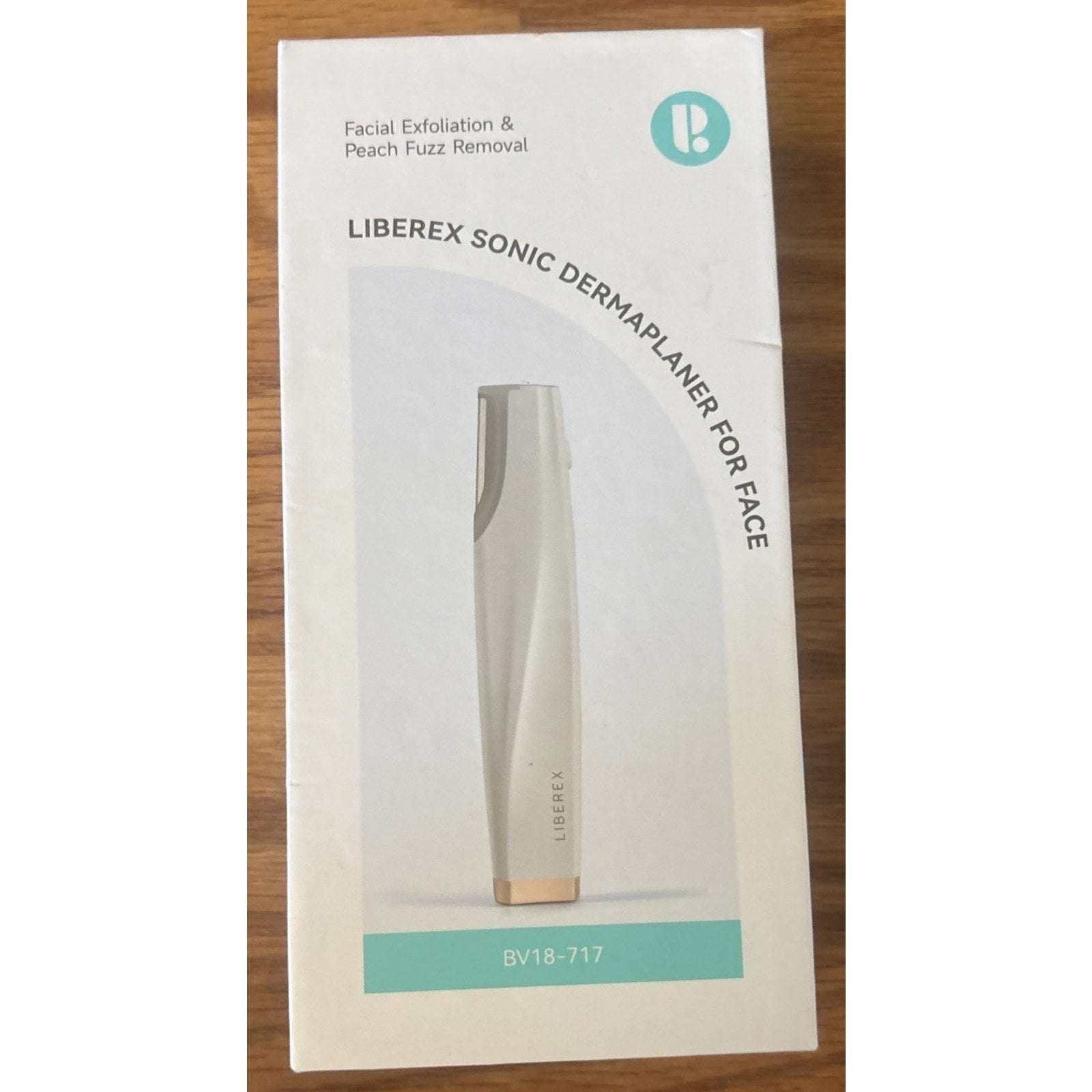 Rechargeable Dermaplaning Facial Exfoliation & Peach Fuzz Hair Remover +6 Blades