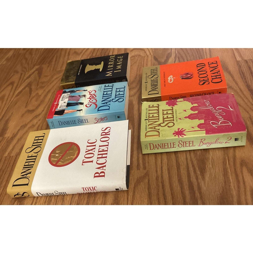 5 Danielle Steel Books Sisters, Toxic Bachelors, Mirror Image, Second Chance, Bungalow 2